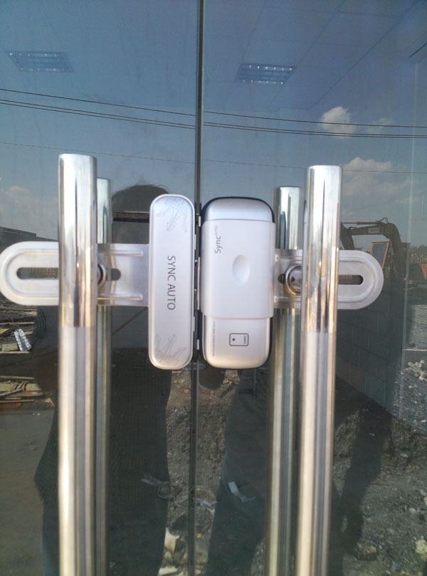 [Pic] HGANG SYNC AUTO CArD - Khóa cửa mã số thẻ từ cửa kính